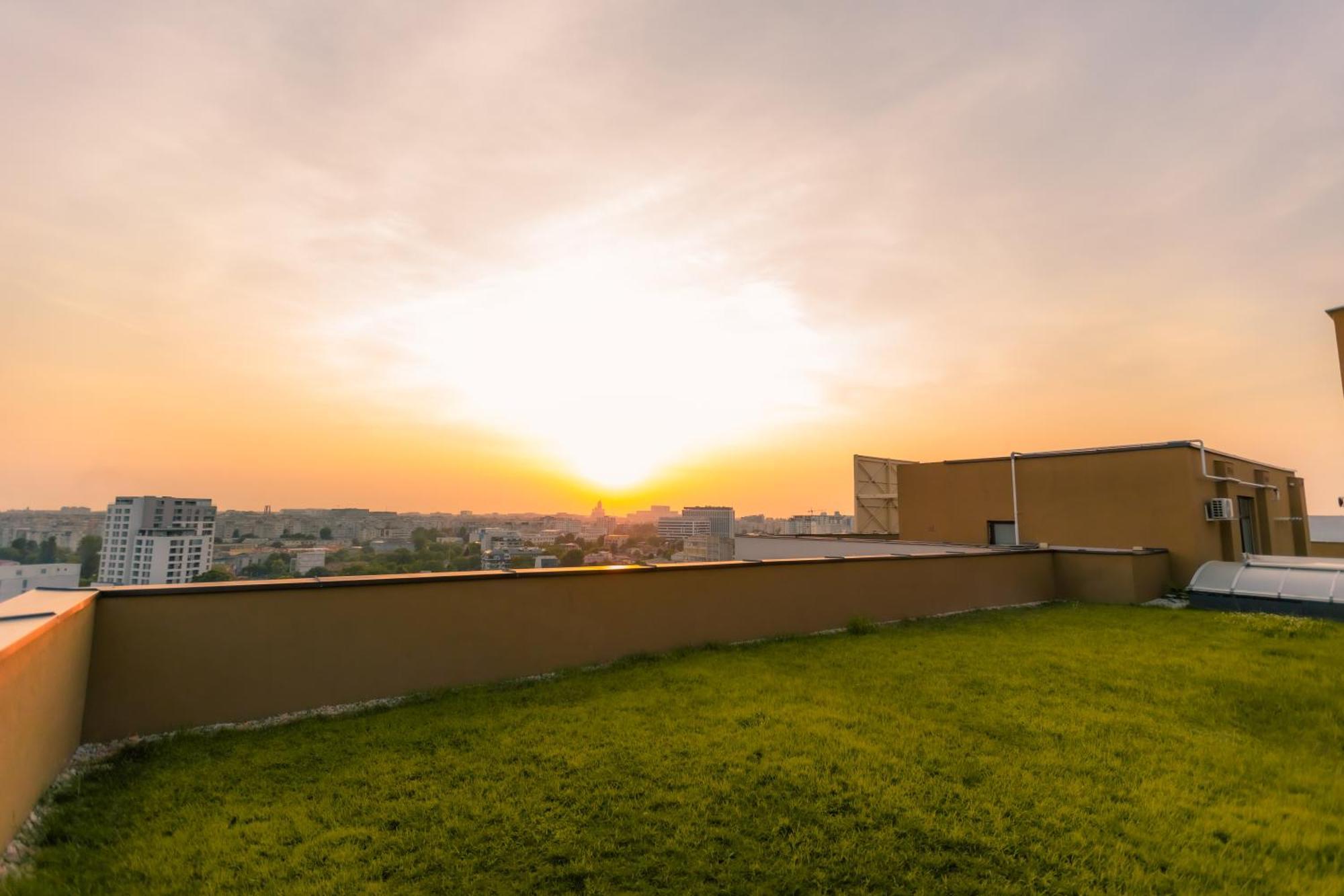 Sunset Apartment - Central Apt With Rooftop Garden Bucureşti Eksteriør bilde